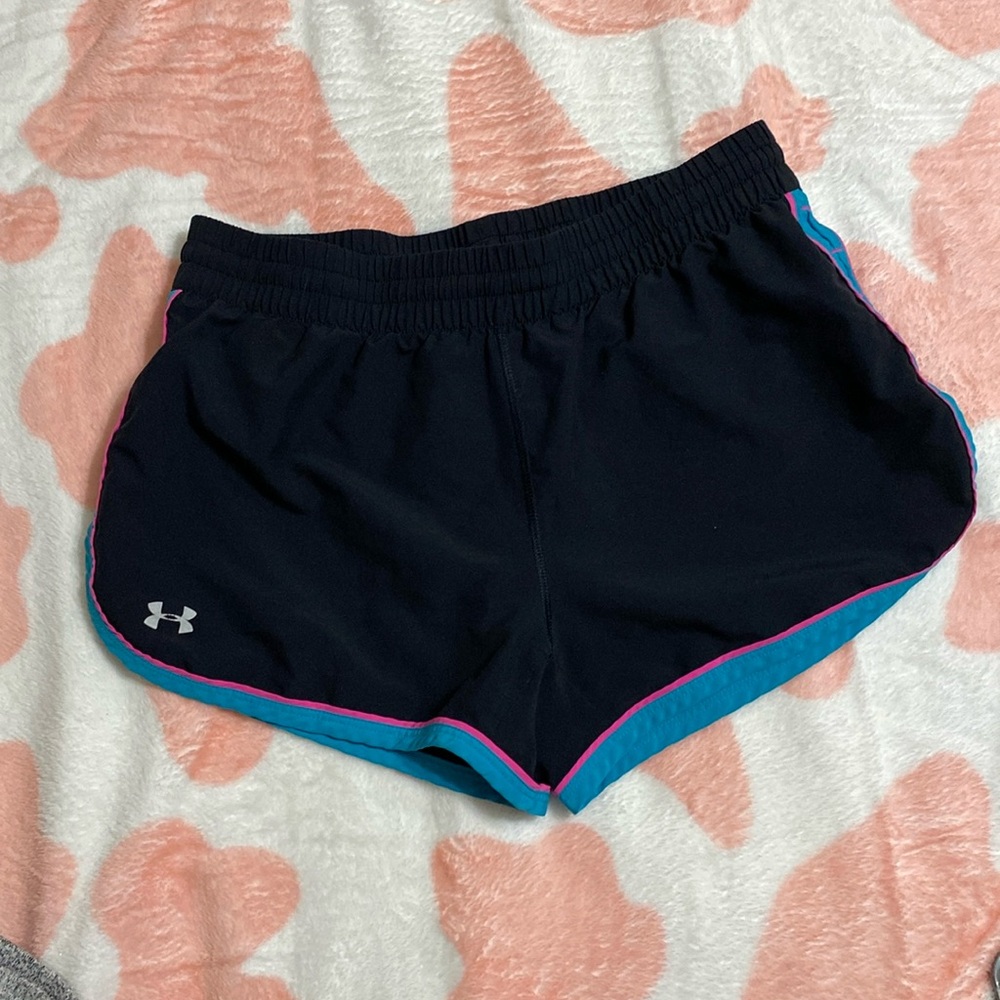 Under Armour - Shorts - Girls - Size XS